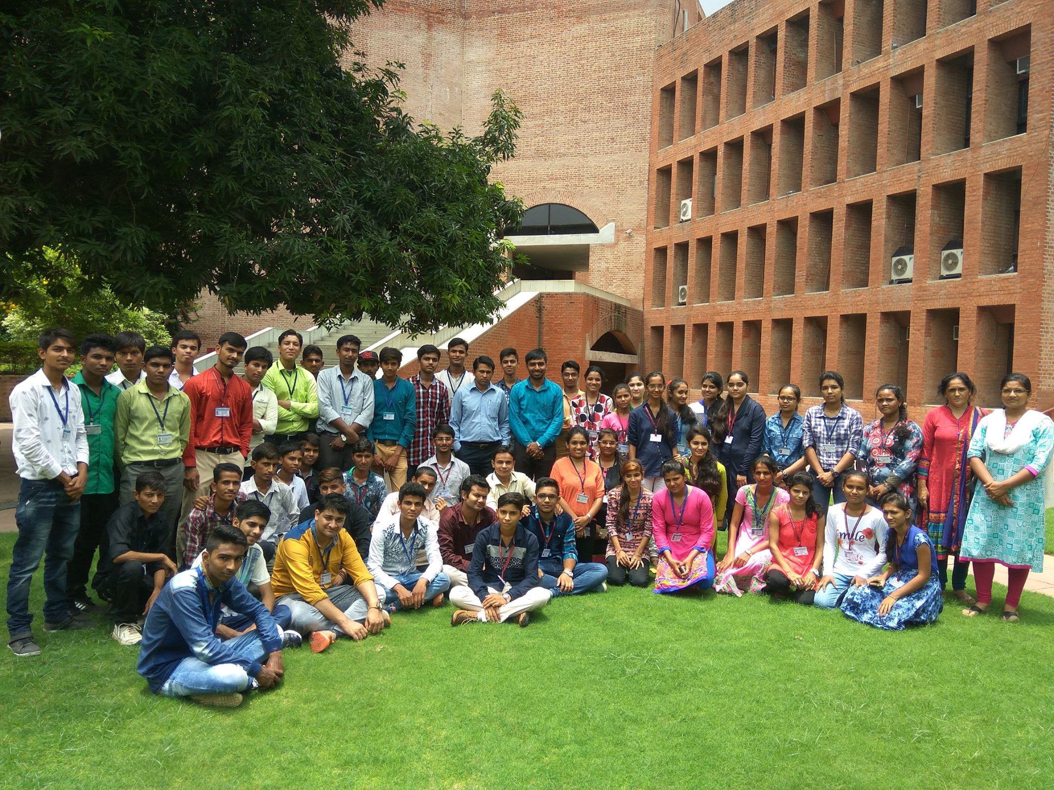 HNSB BBA College of Management Studies